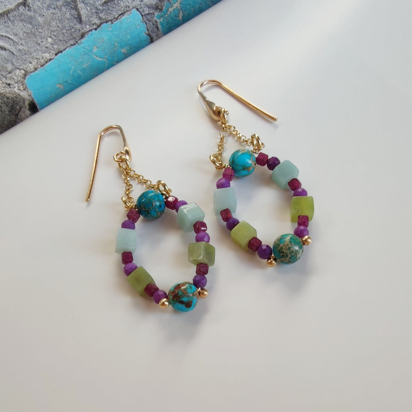 ST90 Orecchini in argento placcato oro 18k con pietre naturali