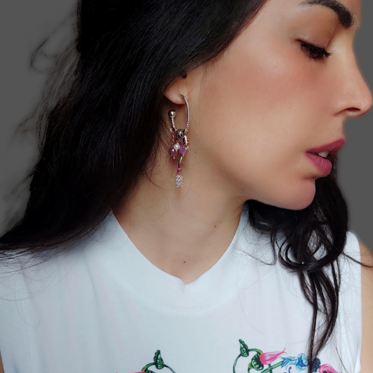 ST5 - Orecchini a cerchio in argento e rubini grezzi