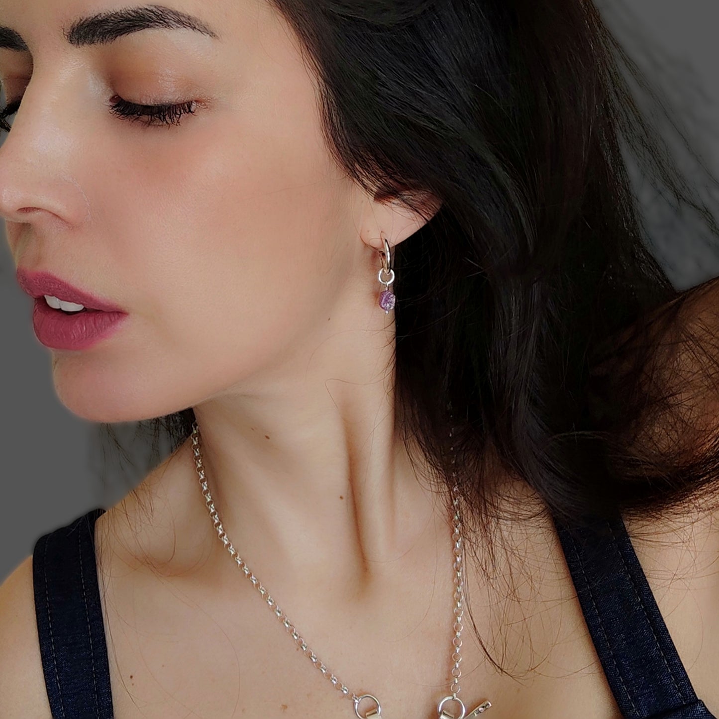 ST4 - Orecchini in argento con rubini grezzi