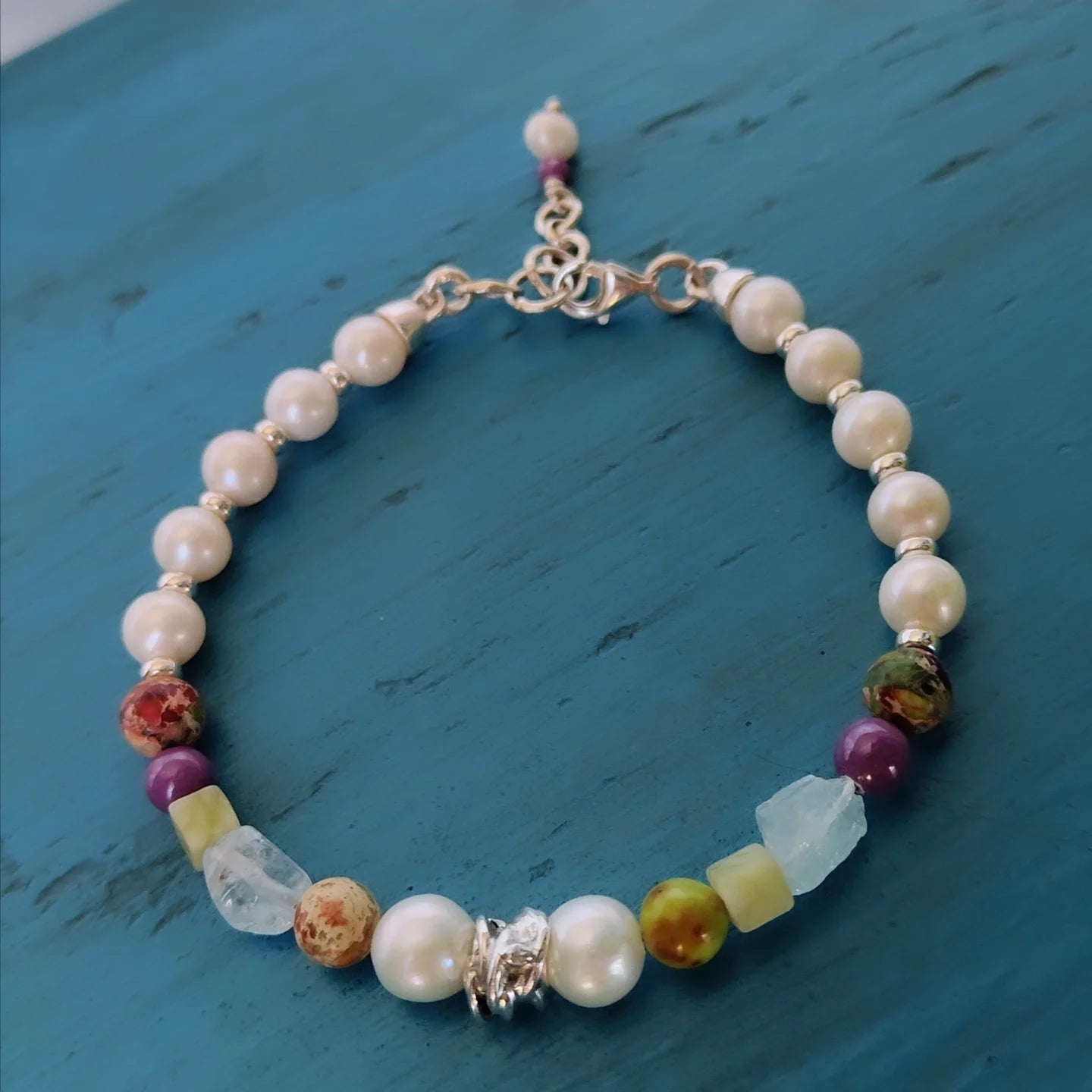 ST8 - Bracciale in Argento 925 con Gemme Naturali e Perle d’Acqua Dolce