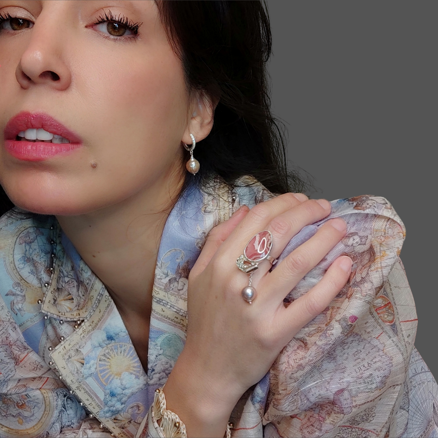 ST49 - Anello in argento 925 con rodocrosite e perla naturale d'acqua dolce