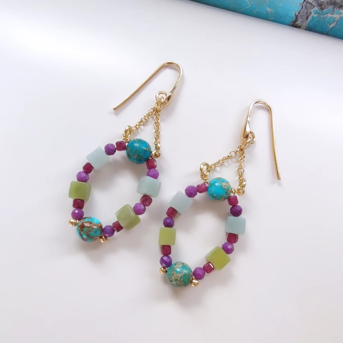 ST90 Orecchini in argento placcato oro 18k con pietre naturali