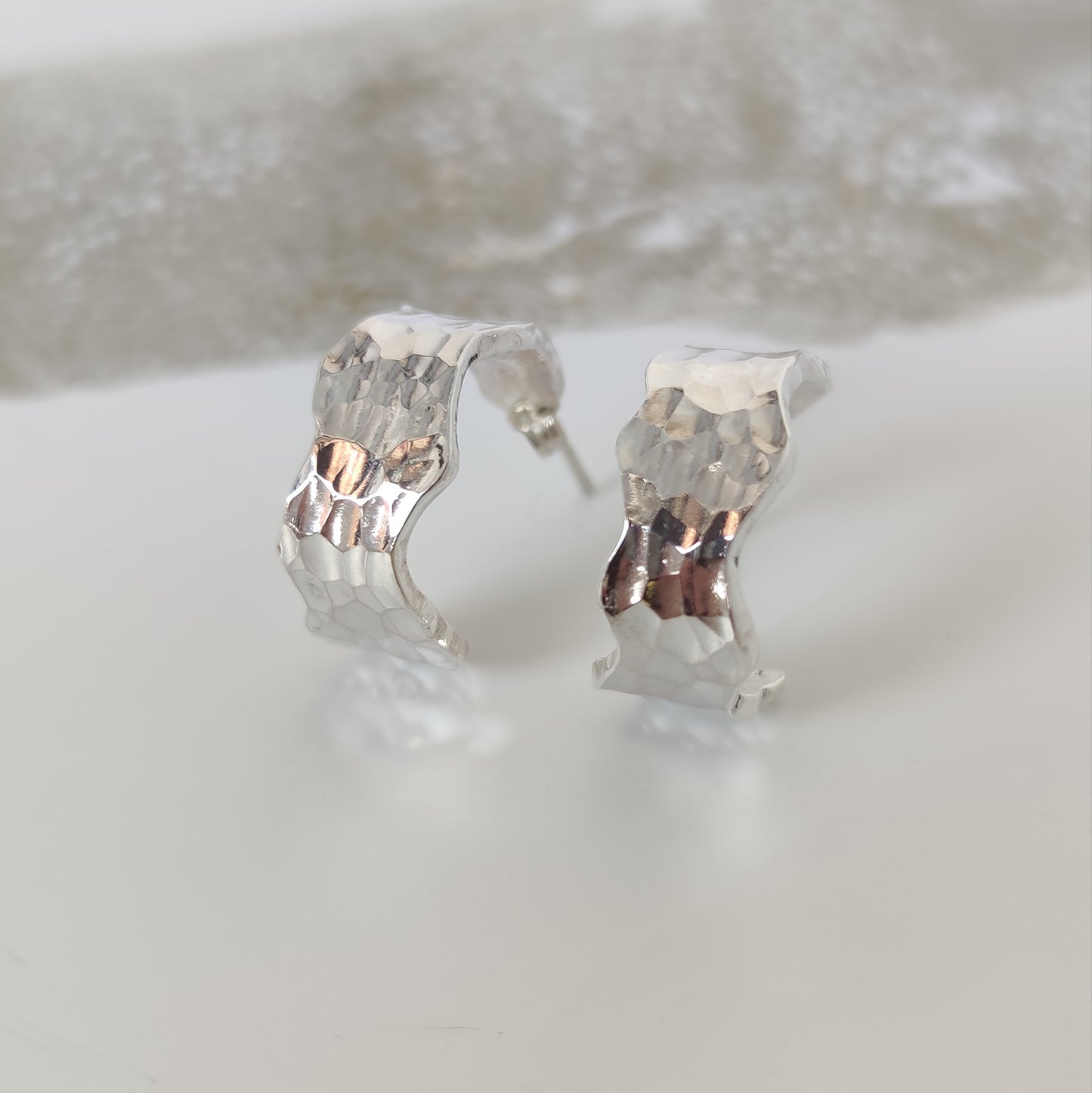 ST11 - Orecchini in argento 925 martellato