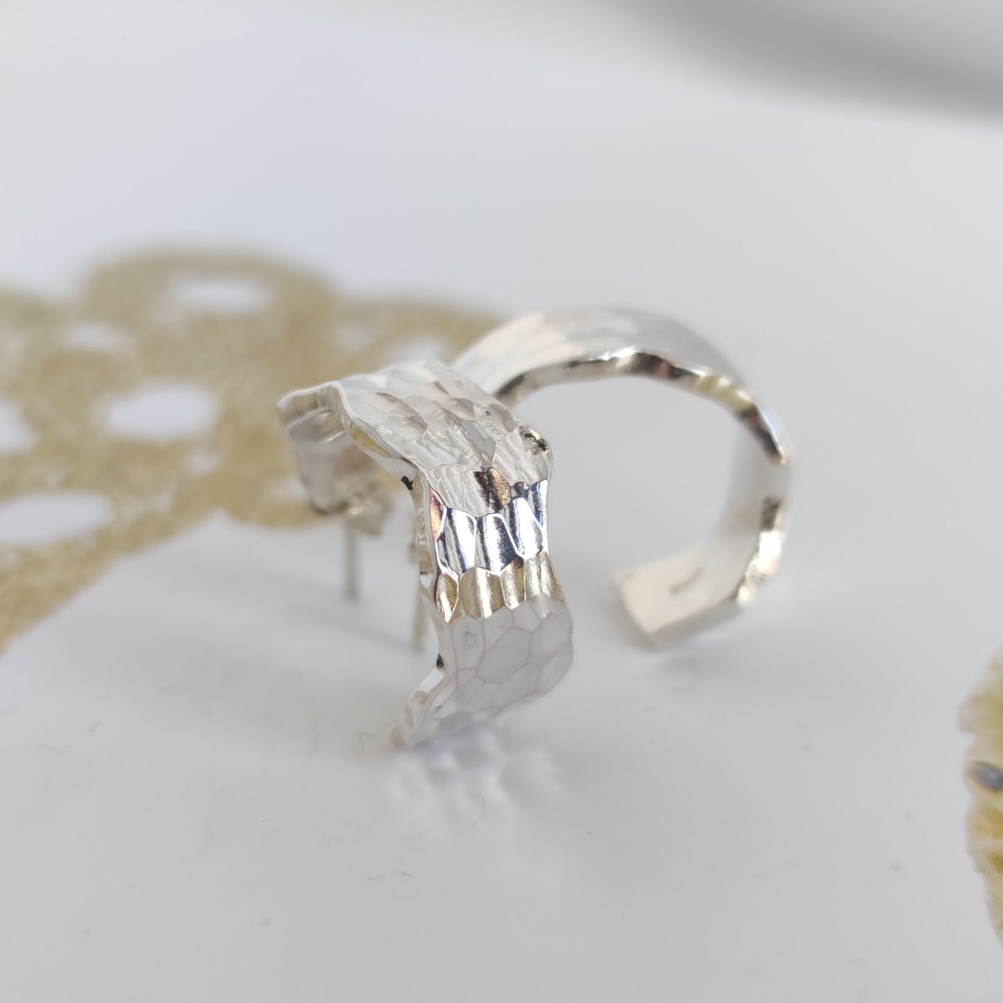 ST11 - Orecchini in argento 925 martellato
