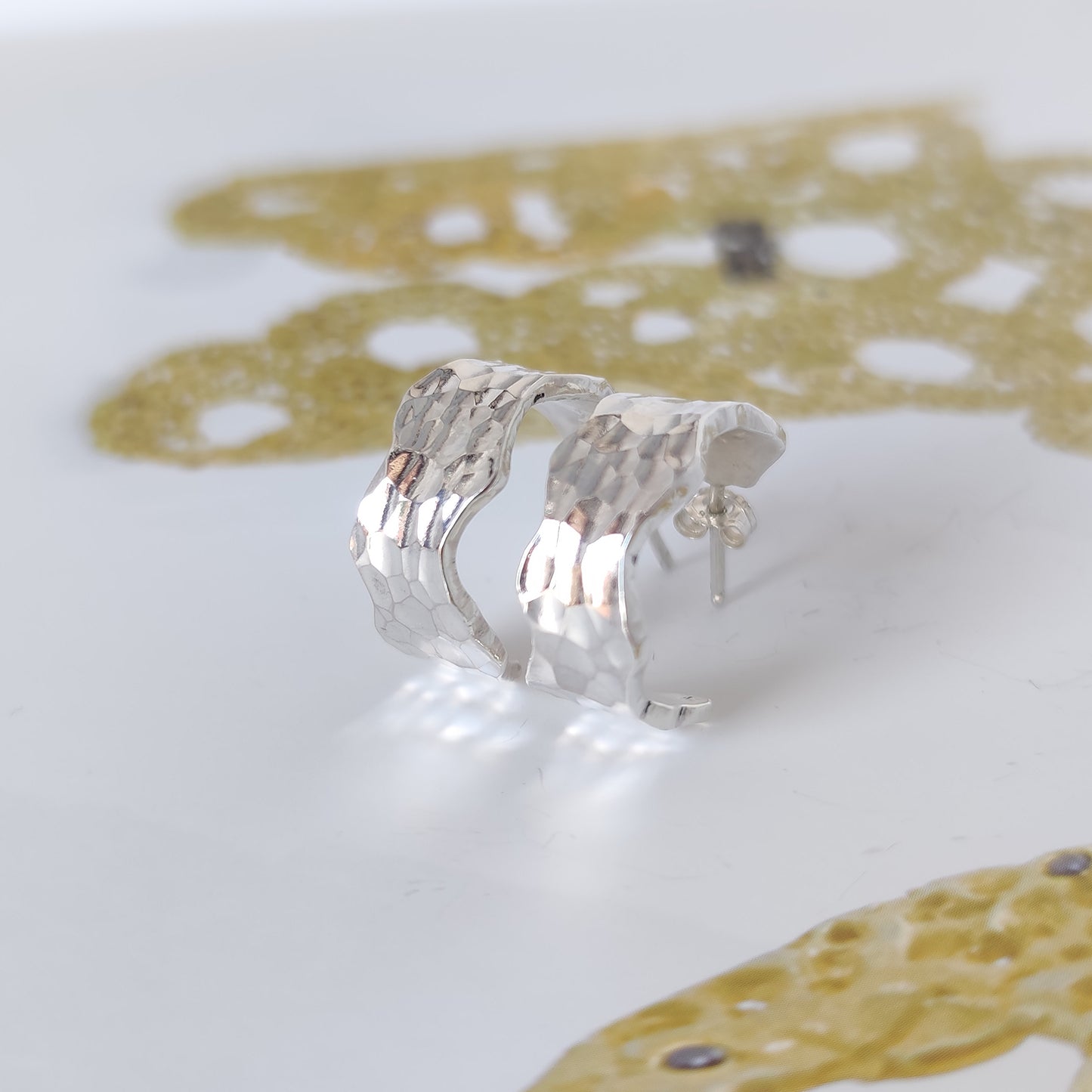 ST11 - Orecchini in argento 925 martellato