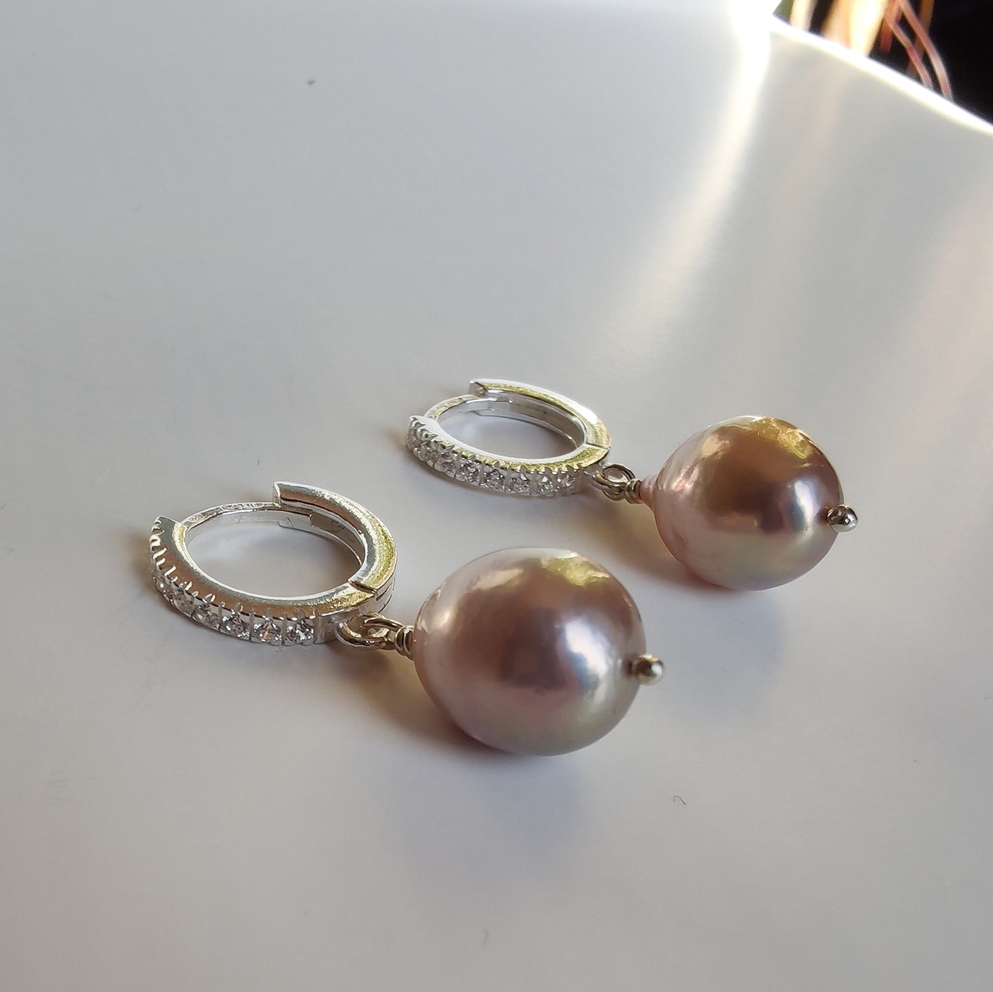 ST23 - Orecchini in argento 925 con zirconi e perle rosa d'acqua dolce