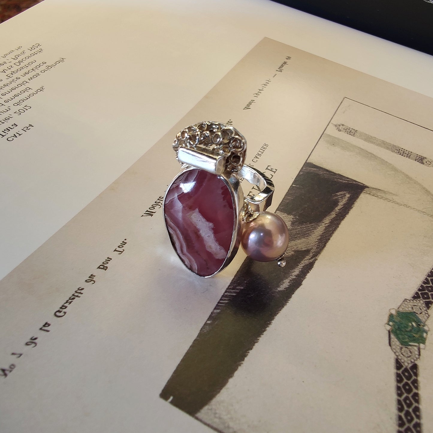 ST49 - Anello in argento 925 con rodocrosite e perla naturale d'acqua dolce