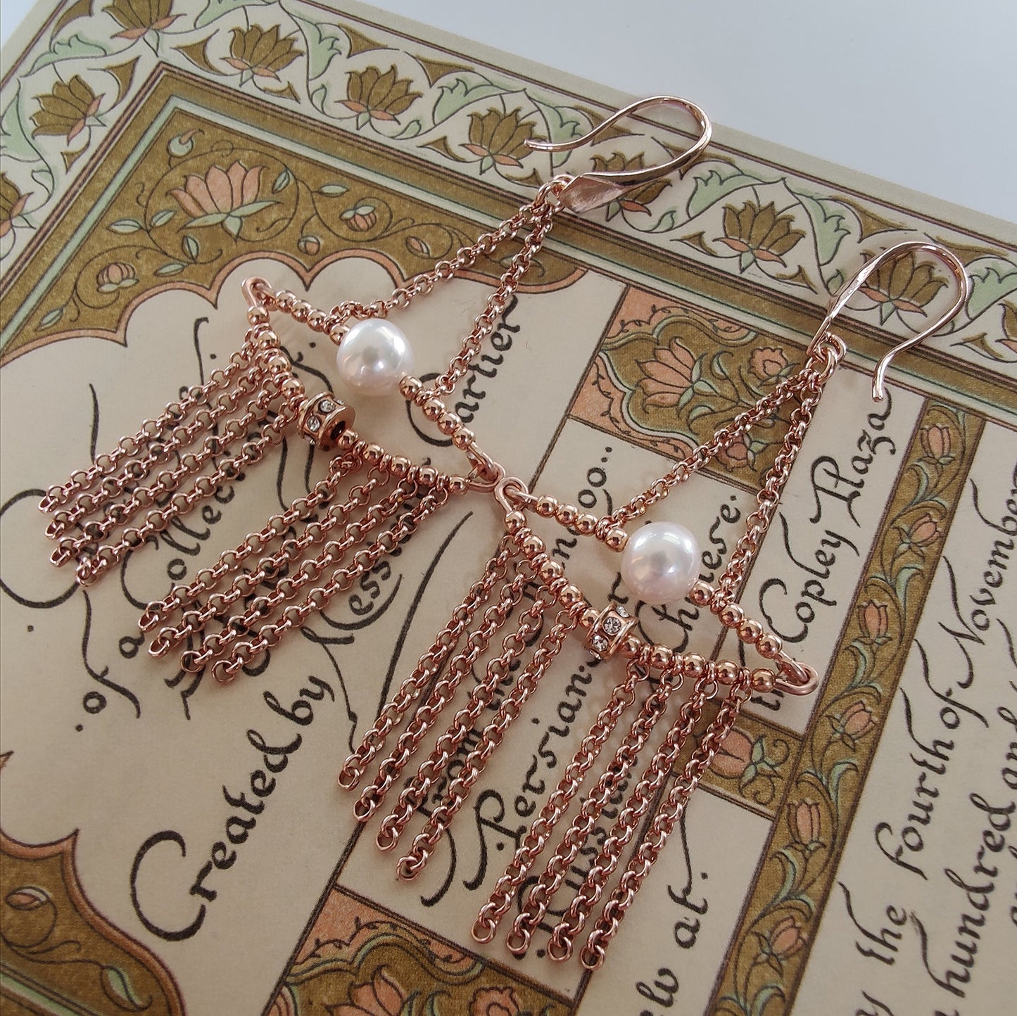 ST50- 18k rose gold plated silver earrings with natural pearls and zircons.