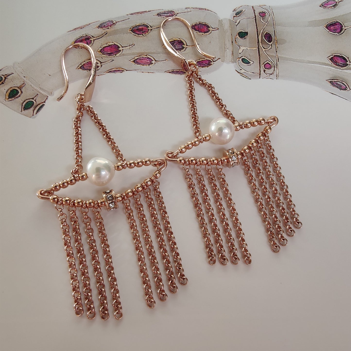 ST50- 18k rose gold plated silver earrings with natural pearls and zircons.