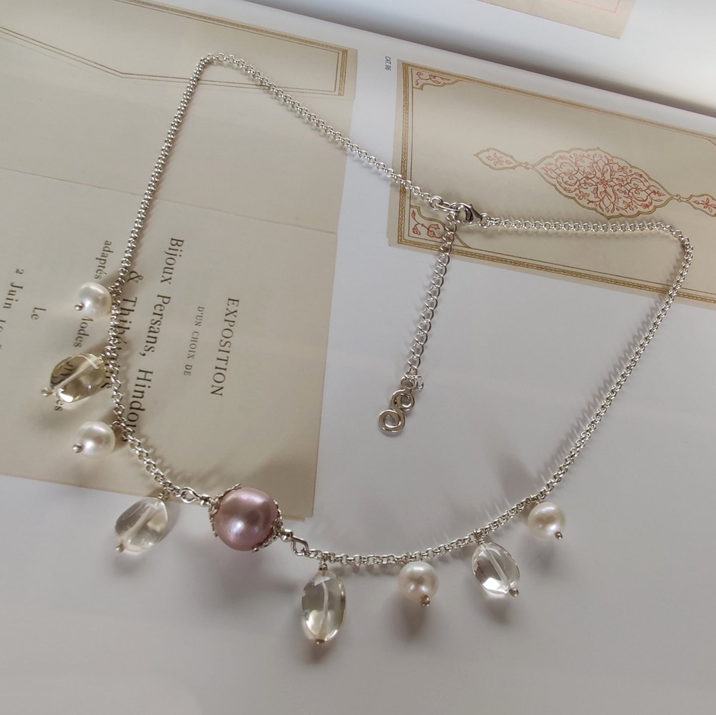 ST75 - Collana chandelier con perla d'acqua dolce e cristalli