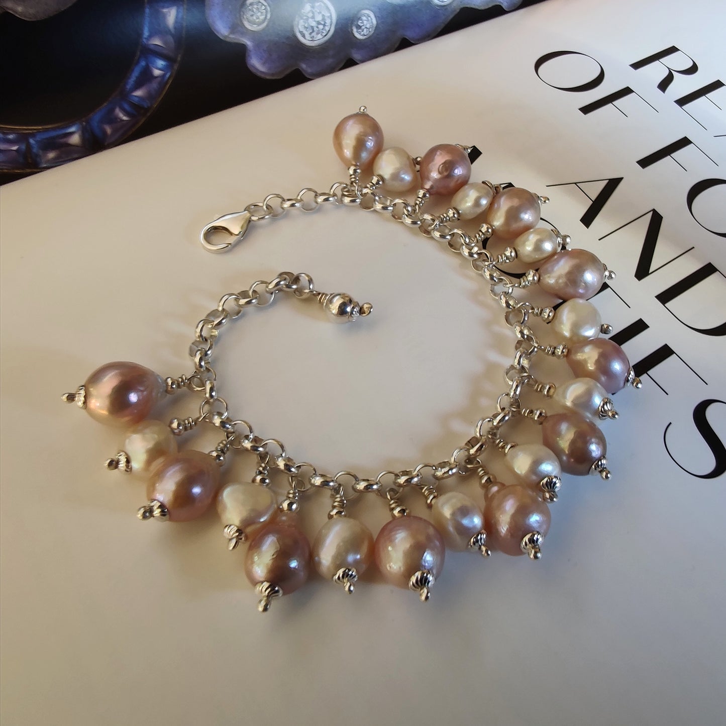 ST67 -  Bracciale in argento 925 con perle d'acqua dolce colore rosa antico e bianche