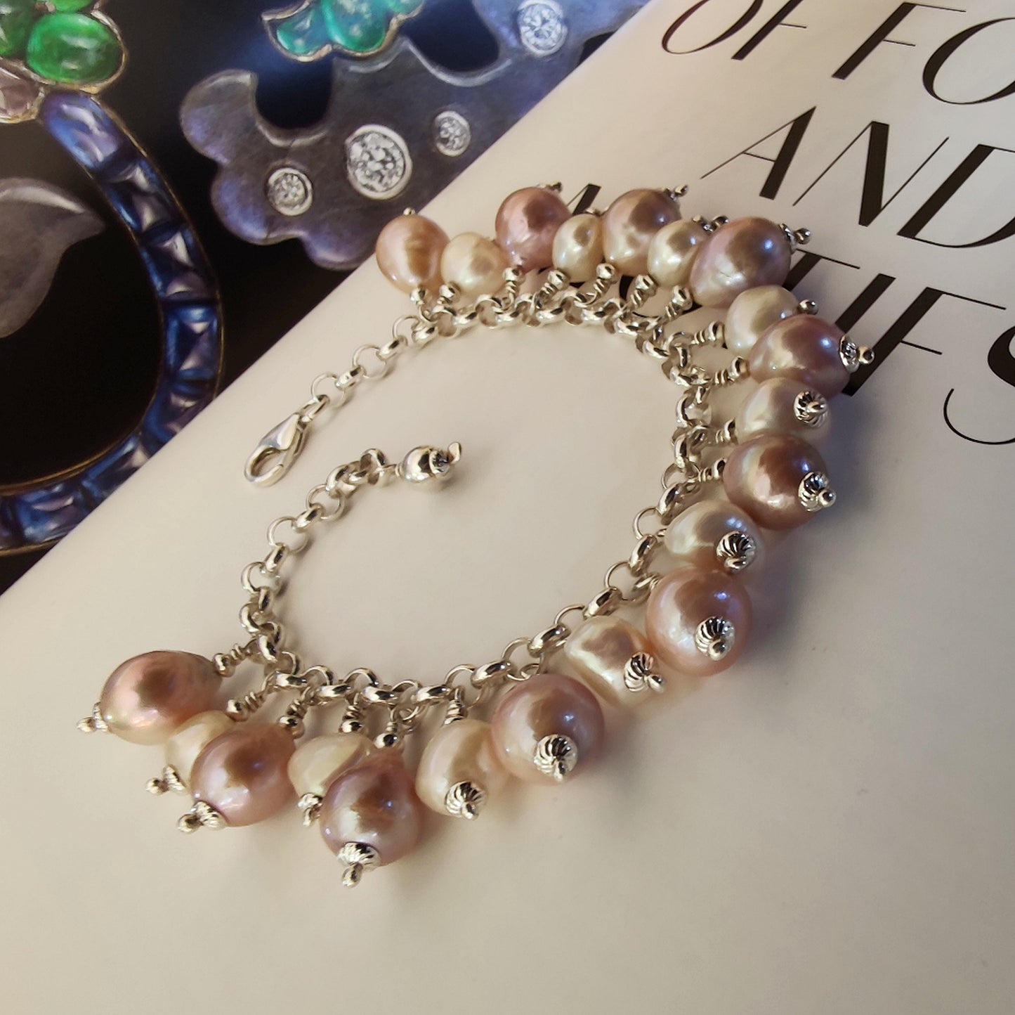 ST67 -  Bracciale in argento 925 con perle d'acqua dolce colore rosa antico e bianche