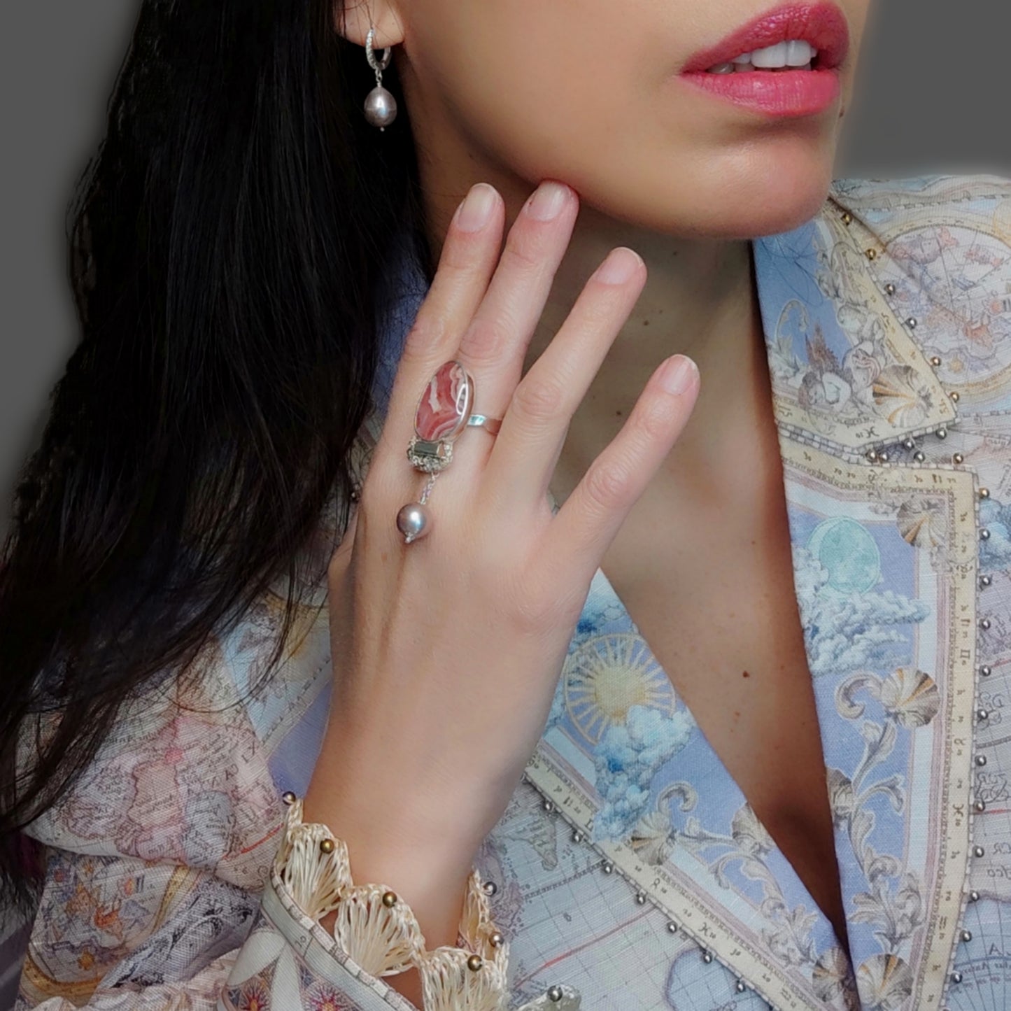 ST49 - Anello in argento 925 con rodocrosite e perla naturale d'acqua dolce