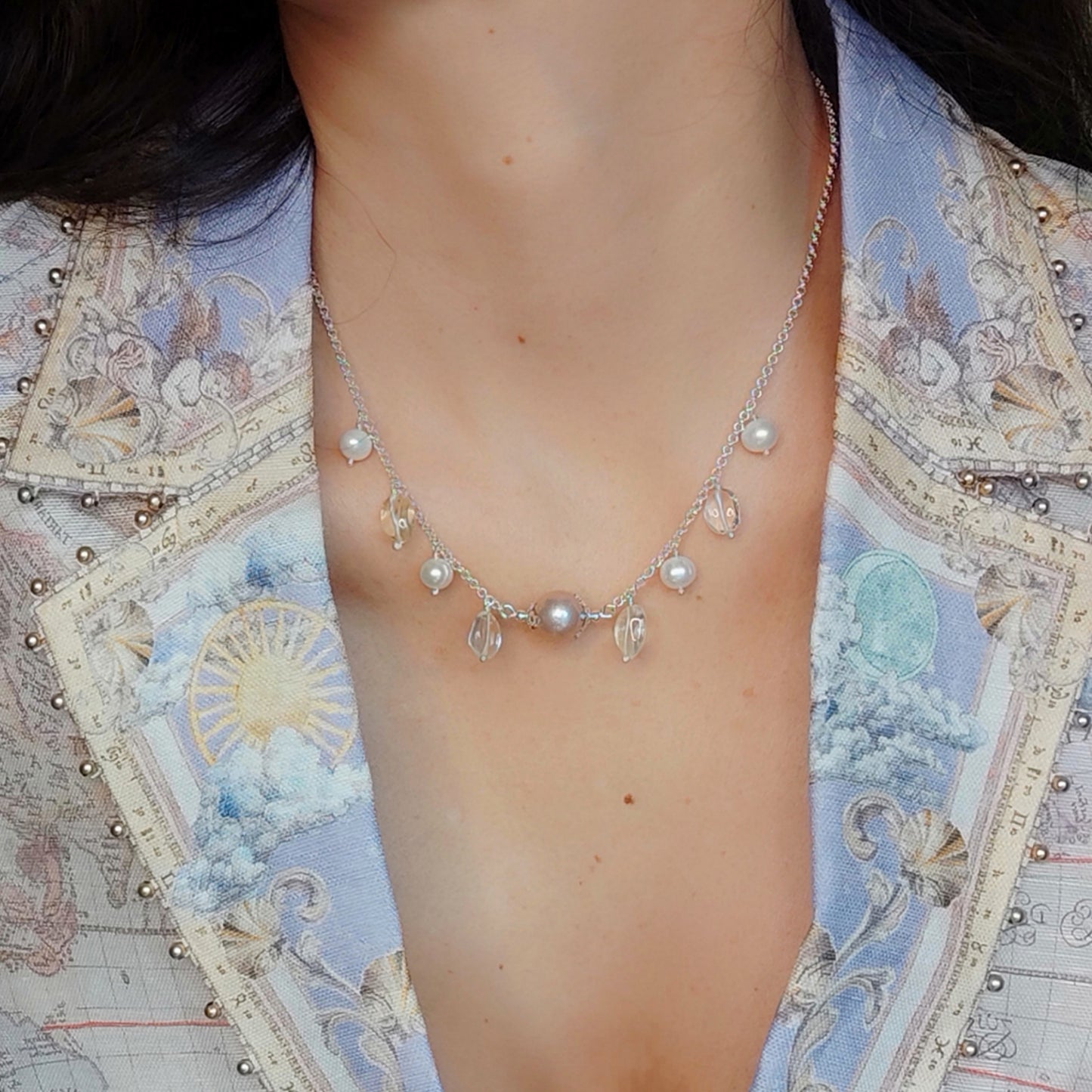 ST75 - Collana chandelier con perla d'acqua dolce e cristalli