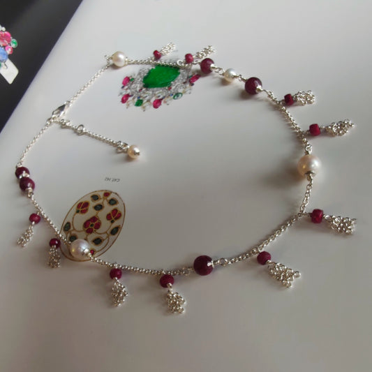 ST58 - Collana in argento con rubini sfaccettati e perle d'acqua dolce