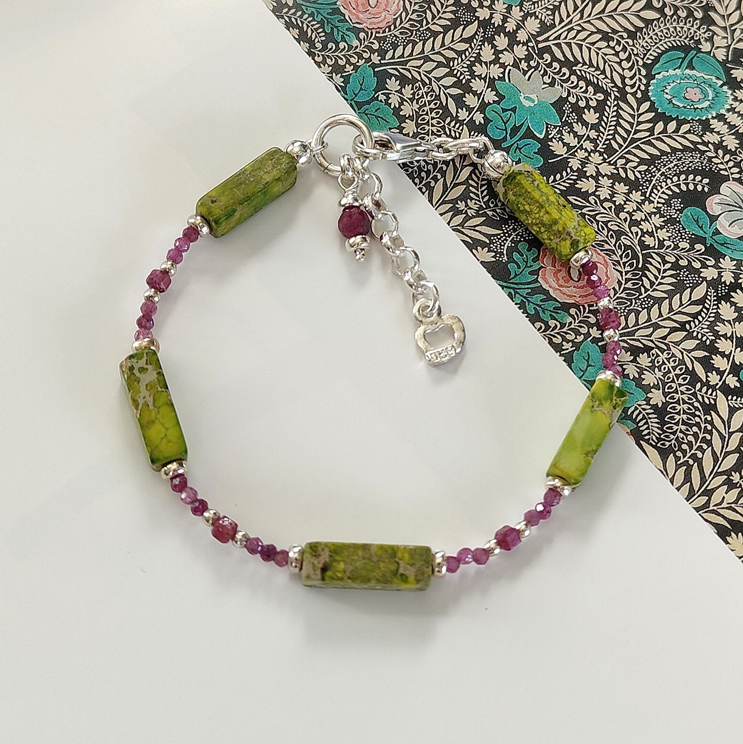 ST28 - Bracciale in argento 925 e pietre naturali