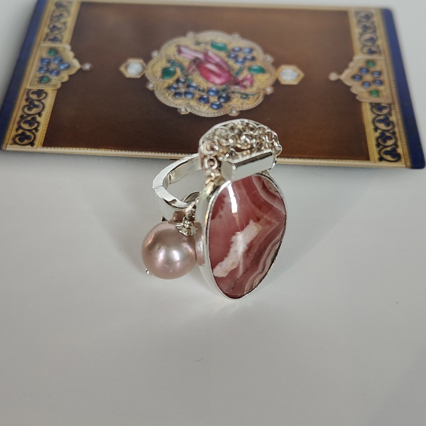 ST49 - Anello in argento 925 con rodocrosite e perla naturale d'acqua dolce