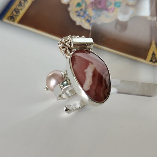 ST49 - Anello in argento 925 con rodocrosite e perla naturale d'acqua dolce