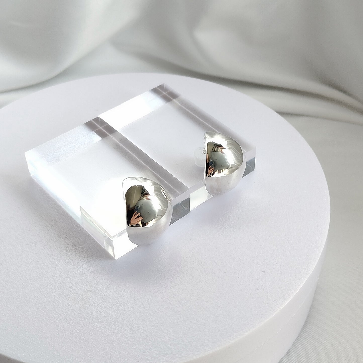 ST18 - Orecchini a goccia tondeggiante