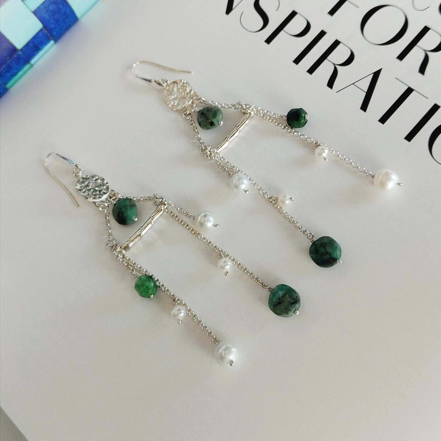 ST50 - Orecchini in argento 925 con pietre in smeraldo e rubini zoisite sfaccettati