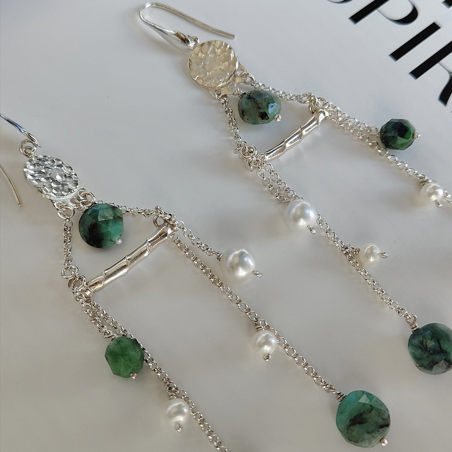 ST50 - Orecchini in argento 925 con pietre in smeraldo e rubini zoisite sfaccettati