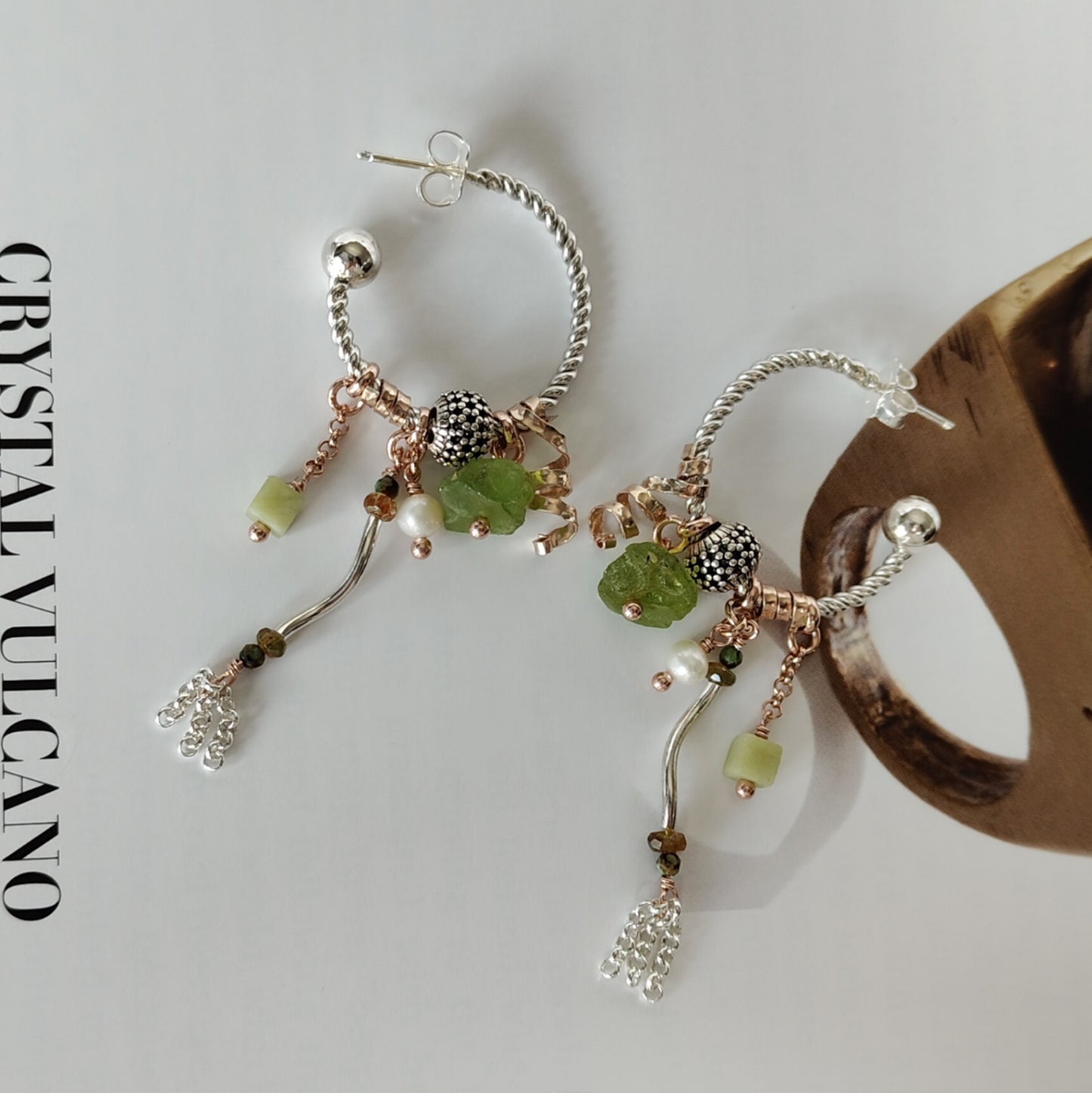 ST13 - Orecchini a cerchio in argento e peridoto