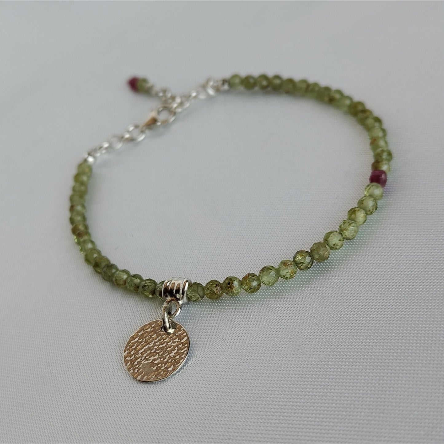 ST - 18 Bracciale in Argento 925 con Peridoto