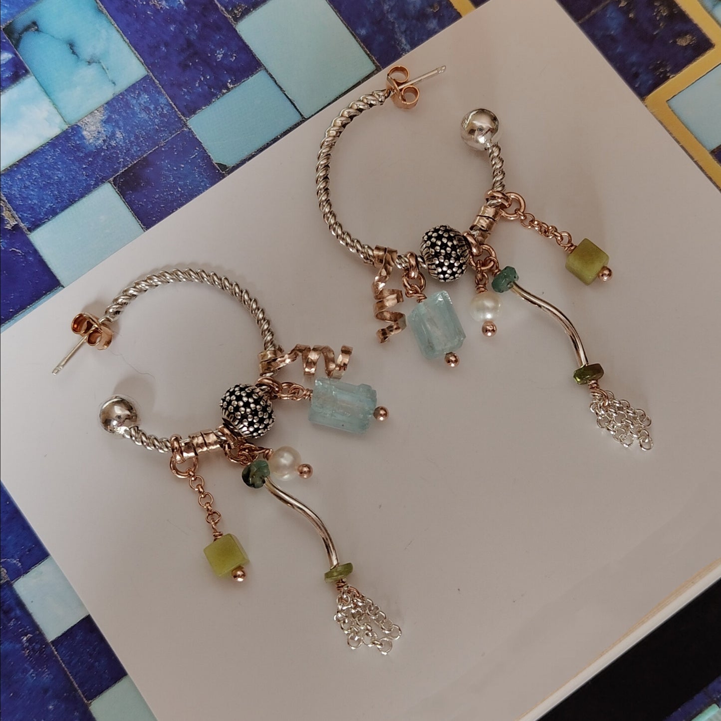 ST14 - Orecchini a cerchio in argento e acquamarina