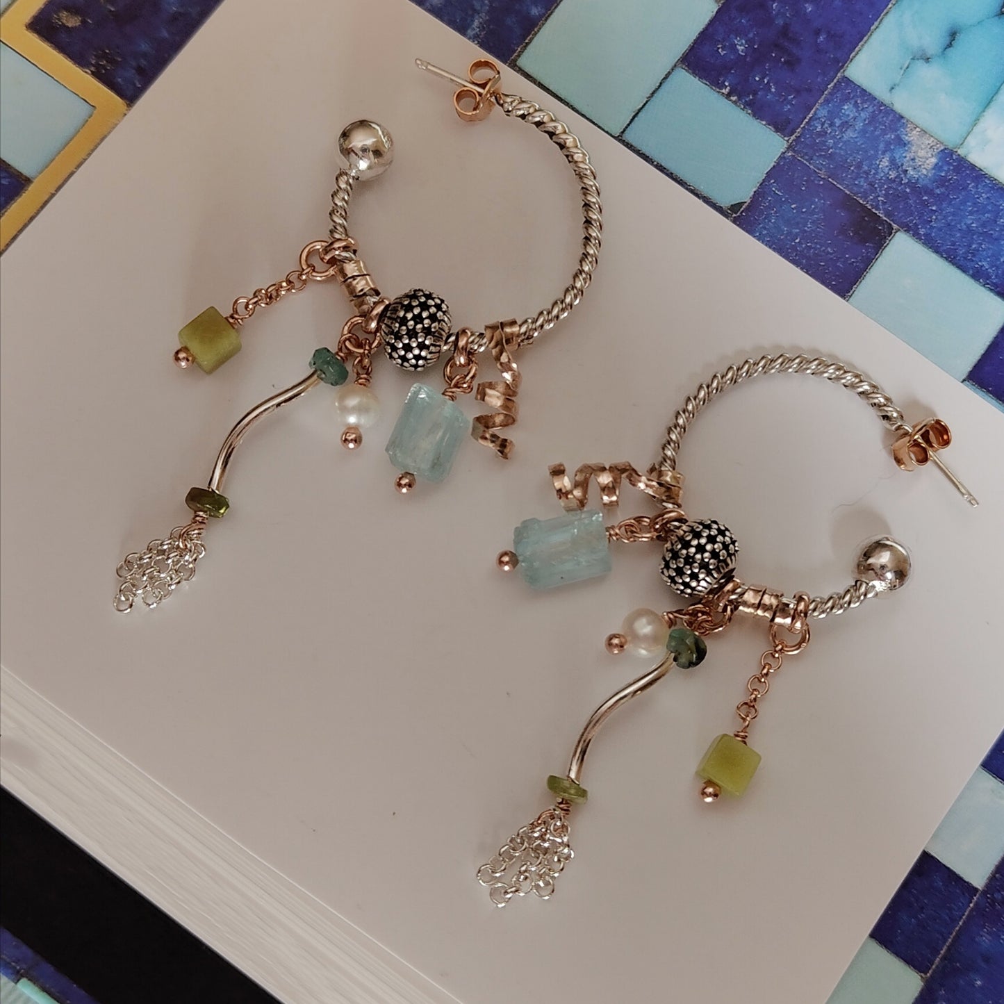 ST14 - Orecchini a cerchio in argento e acquamarina