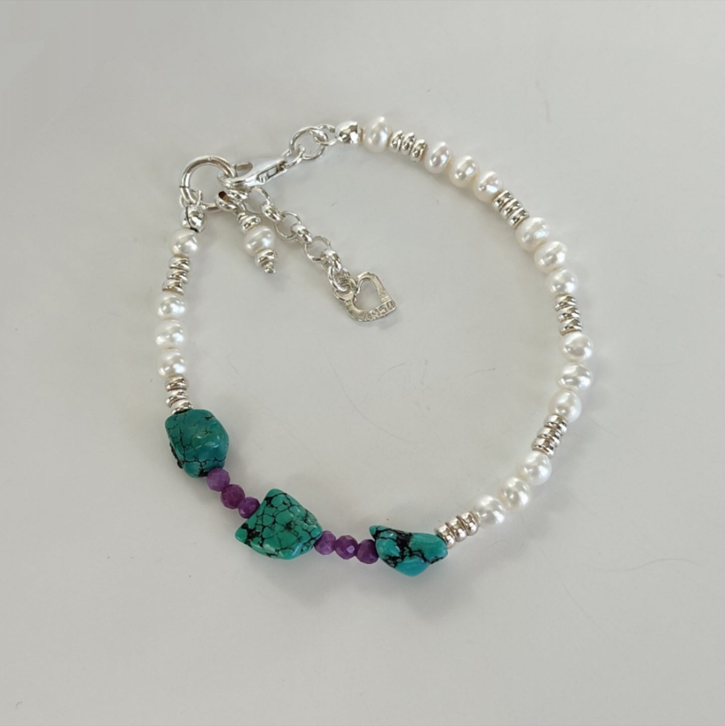 ST34 - Bracciale in argento 925 con perle d'acqua dolce e pietre naturali