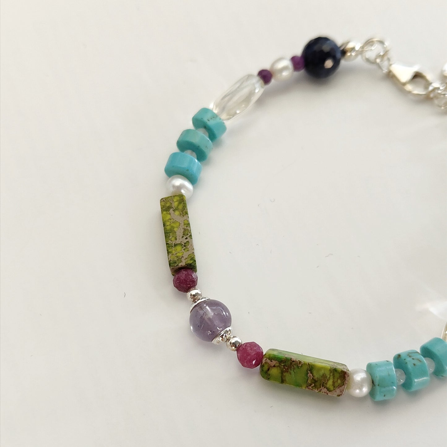 ST32 - Bracciale in argento 925 con pietre naturali