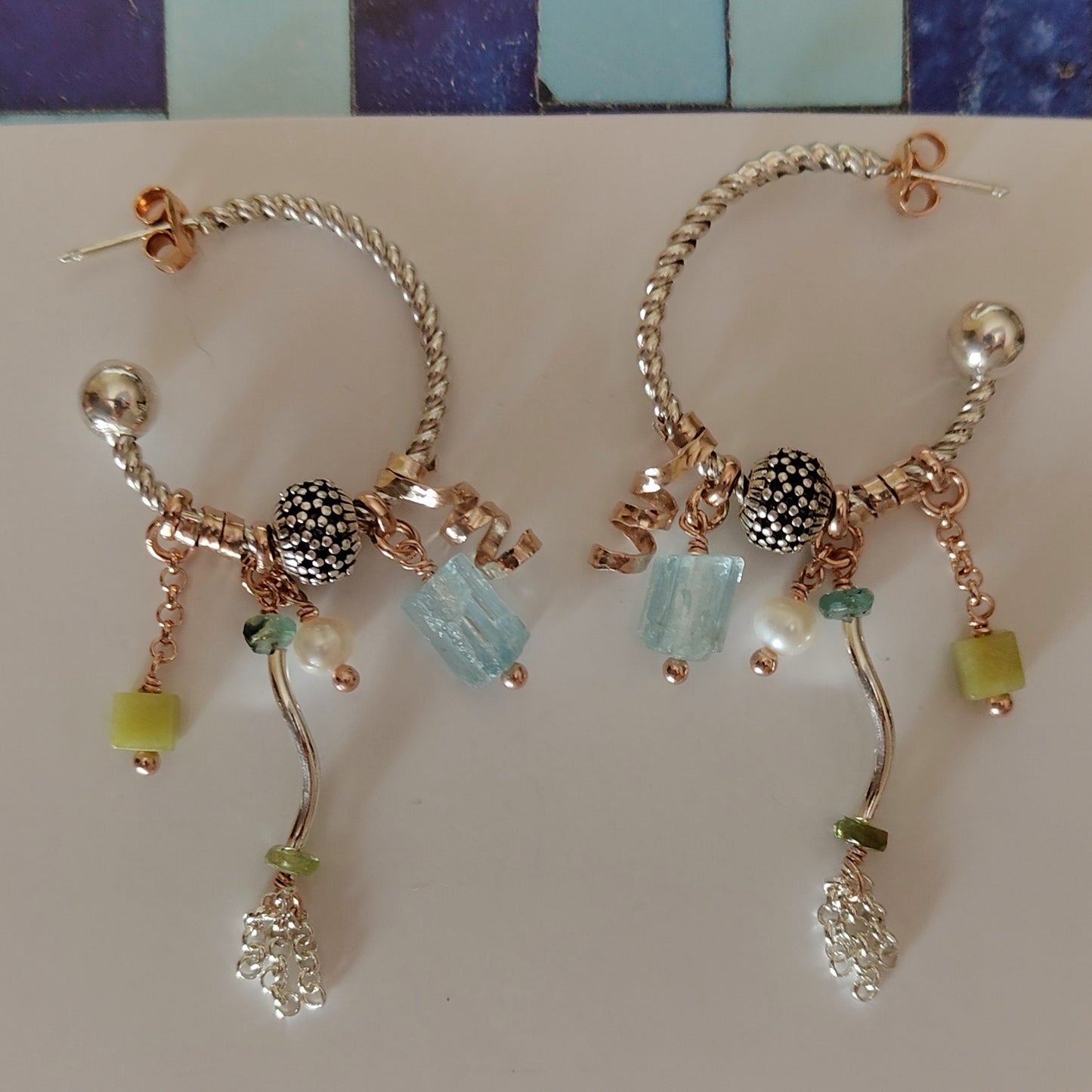 ST14 - Orecchini a cerchio in argento e acquamarina