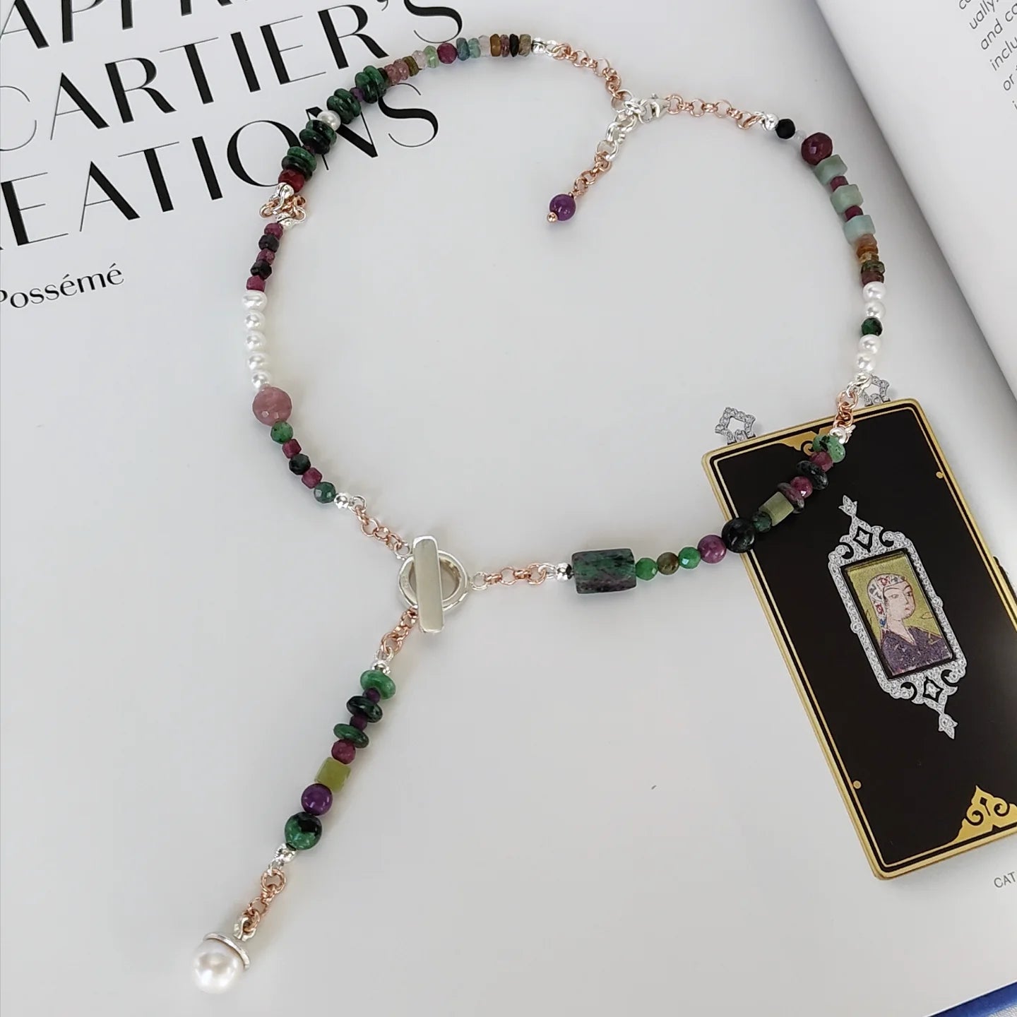 ST001 - Collana di pietre naturali