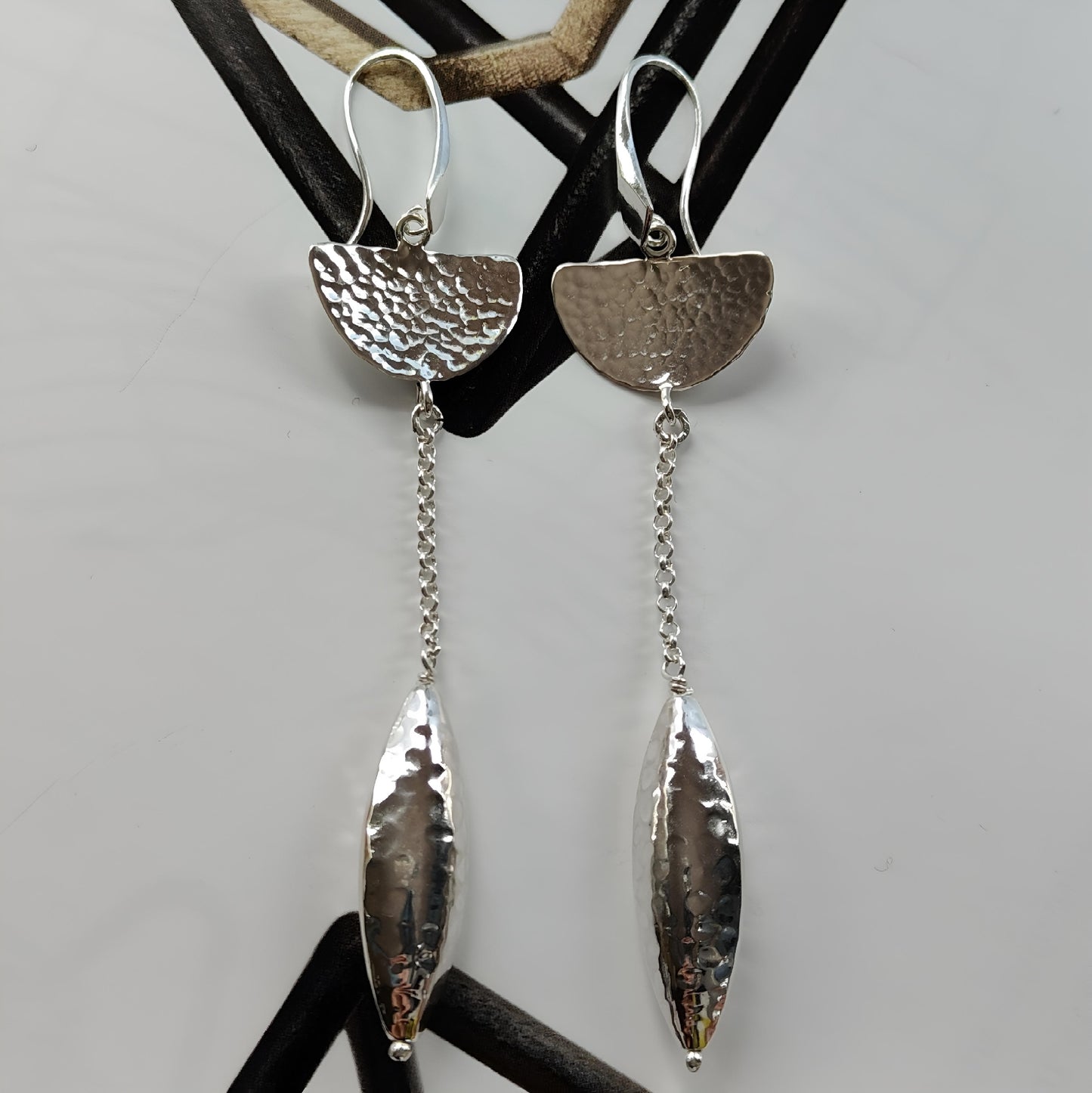 ST04 - Orecchini in Argento martellato 925