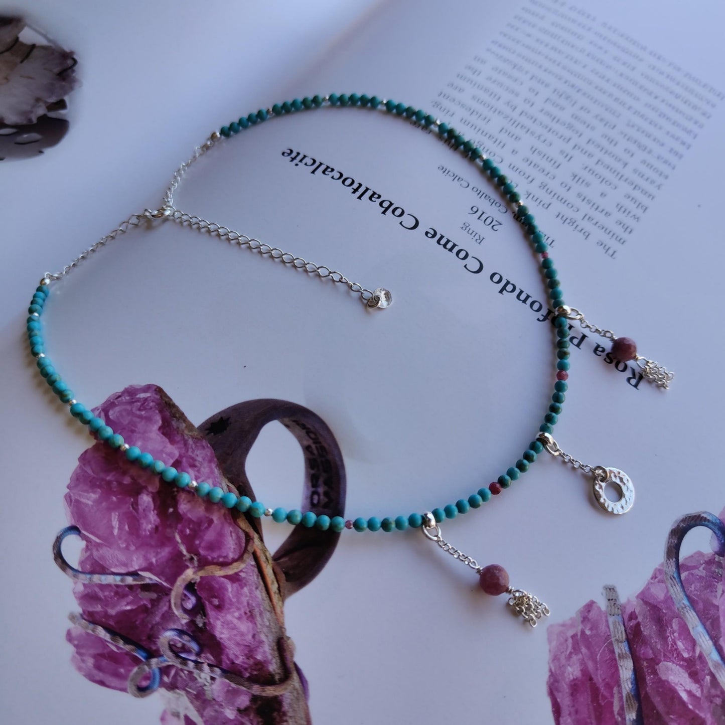 BST028 - Collana turchese — con tormalina e rubino
