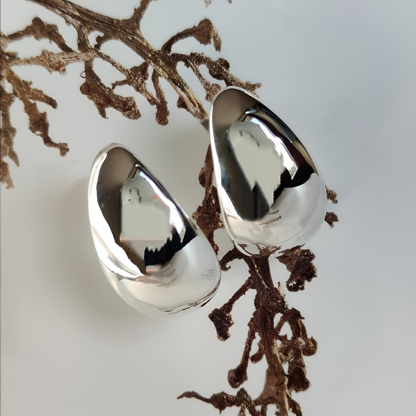 ST8 - Orecchini a goccia affusolata