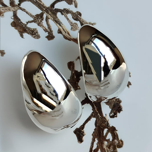 ST8 - Orecchini a goccia affusolata